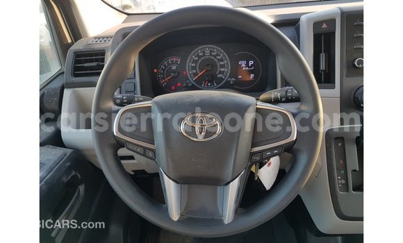 Buy Import Toyota Hiace White Car in Import - Dubai in Kailahun Buy Import Toyota Hiace White Car in Import - Dubai in Kailahun