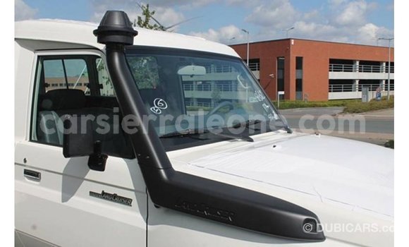Buy Import Toyota Land Cruiser White Car in Import - Dubai in Kailahun Buy Import Toyota Land Cruiser White Car in Import - Dubai in Kailahun