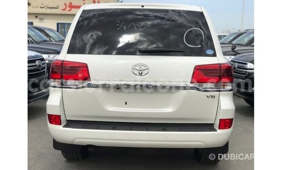 Buy Import Toyota Land Cruiser White Car in Import - Dubai in Kailahun Buy Import Toyota Land Cruiser White Car in Import - Dubai in Kailahun