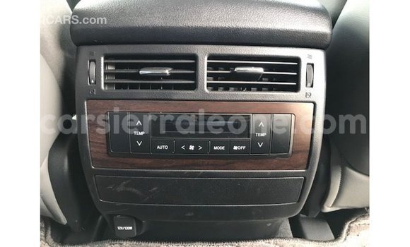 Buy Import Toyota Land Cruiser White Car in Import - Dubai in Kailahun Buy Import Toyota Land Cruiser White Car in Import - Dubai in Kailahun