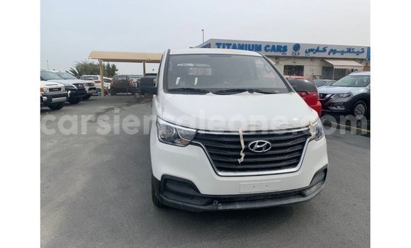 Buy Import Hyundai Cargo White Car in Import - Dubai in Kailahun Buy Import Hyundai Cargo White Car in Import - Dubai in Kailahun