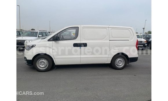 Buy Import Hyundai Cargo White Car in Import - Dubai in Kailahun Buy Import Hyundai Cargo White Car in Import - Dubai in Kailahun