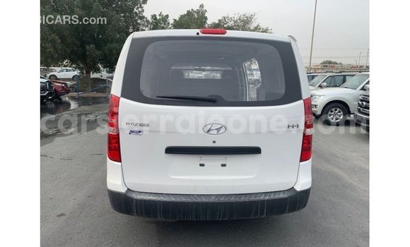 Buy Import Hyundai Cargo White Car in Import - Dubai in Kailahun Buy Import Hyundai Cargo White Car in Import - Dubai in Kailahun