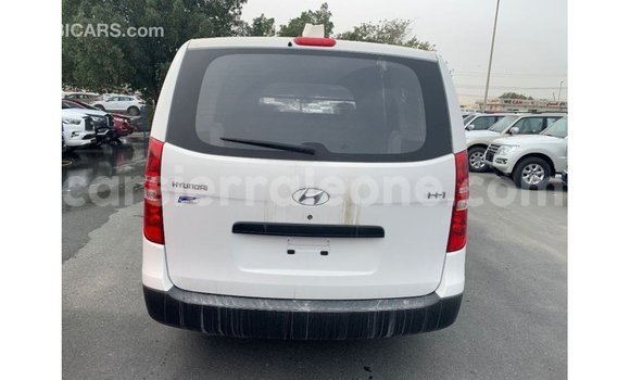 Buy Import Hyundai Cargo White Car in Import - Dubai in Kailahun Buy Import Hyundai Cargo White Car in Import - Dubai in Kailahun