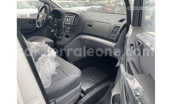 Buy Import Hyundai Cargo White Car in Import - Dubai in Kailahun Buy Import Hyundai Cargo White Car in Import - Dubai in Kailahun
