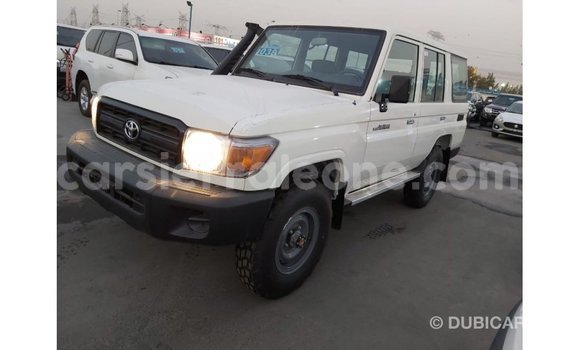 Buy Import Toyota Land Cruiser White Car in Import - Dubai in Kailahun Buy Import Toyota Land Cruiser White Car in Import - Dubai in Kailahun