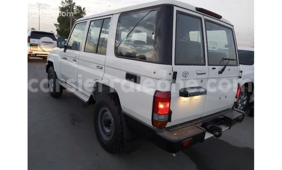 Buy Import Toyota Land Cruiser White Car in Import - Dubai in Kailahun Buy Import Toyota Land Cruiser White Car in Import - Dubai in Kailahun