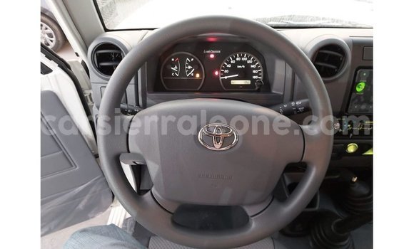 Buy Import Toyota Land Cruiser White Car in Import - Dubai in Kailahun Buy Import Toyota Land Cruiser White Car in Import - Dubai in Kailahun