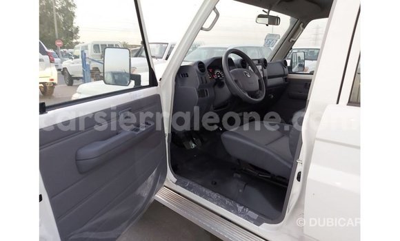 Buy Import Toyota Land Cruiser White Car in Import - Dubai in Kailahun Buy Import Toyota Land Cruiser White Car in Import - Dubai in Kailahun
