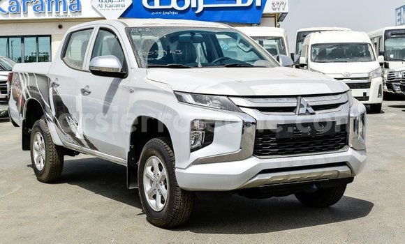 Buy Import Mitsubishi L200 White Car in Import - Dubai in Kailahun Buy Import Mitsubishi L200 White Car in Import - Dubai in Kailahun