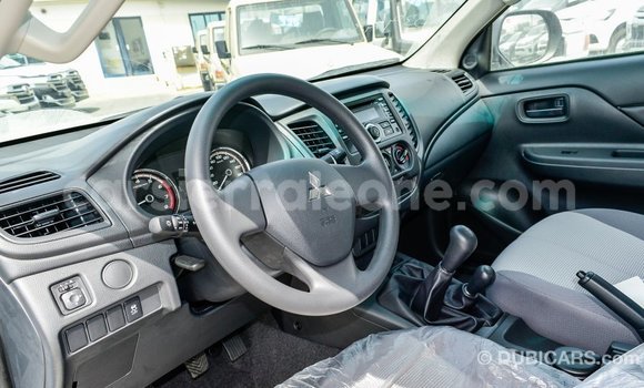 Buy Import Mitsubishi L200 White Car in Import - Dubai in Kailahun Buy Import Mitsubishi L200 White Car in Import - Dubai in Kailahun