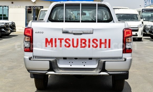 Buy Import Mitsubishi L200 White Car in Import - Dubai in Kailahun Buy Import Mitsubishi L200 White Car in Import - Dubai in Kailahun