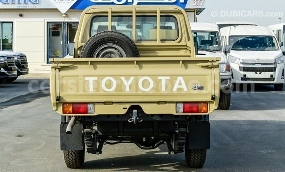 Buy Import Toyota Land Cruiser Beige Car in Import - Dubai in Kailahun Buy Import Toyota Land Cruiser Beige Car in Import - Dubai in Kailahun