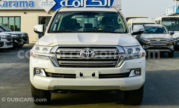 Buy Import Toyota Land Cruiser White Car in Import - Dubai in Kailahun Buy Import Toyota Land Cruiser White Car in Import - Dubai in Kailahun