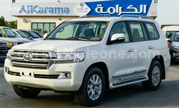 Buy Import Toyota Land Cruiser White Car in Import - Dubai in Kailahun Buy Import Toyota Land Cruiser White Car in Import - Dubai in Kailahun
