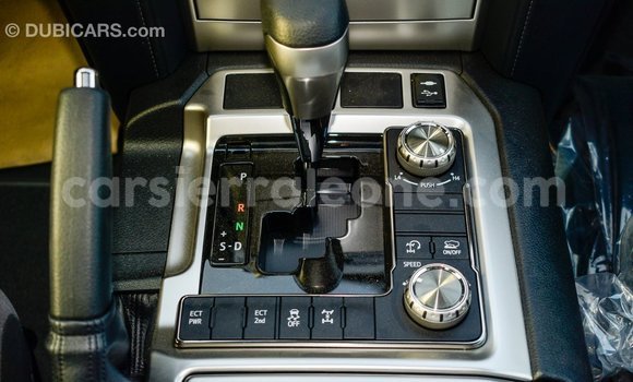Buy Import Toyota Land Cruiser White Car in Import - Dubai in Kailahun Buy Import Toyota Land Cruiser White Car in Import - Dubai in Kailahun