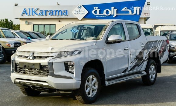 Buy Import Mitsubishi L200 White Car in Import - Dubai in Kailahun Buy Import Mitsubishi L200 White Car in Import - Dubai in Kailahun
