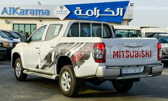 Buy Import Mitsubishi L200 White Car in Import - Dubai in Kailahun Buy Import Mitsubishi L200 White Car in Import - Dubai in Kailahun