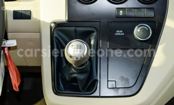 Buy Import Toyota Hiace White Car in Import - Dubai in Kailahun Buy Import Toyota Hiace White Car in Import - Dubai in Kailahun