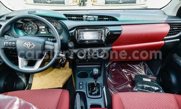 Buy Import Toyota Hilux White Car in Import - Dubai in Kailahun Buy Import Toyota Hilux White Car in Import - Dubai in Kailahun