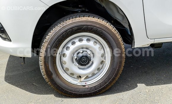 Buy Import Toyota Hilux White Car in Import - Dubai in Kailahun Buy Import Toyota Hilux White Car in Import - Dubai in Kailahun