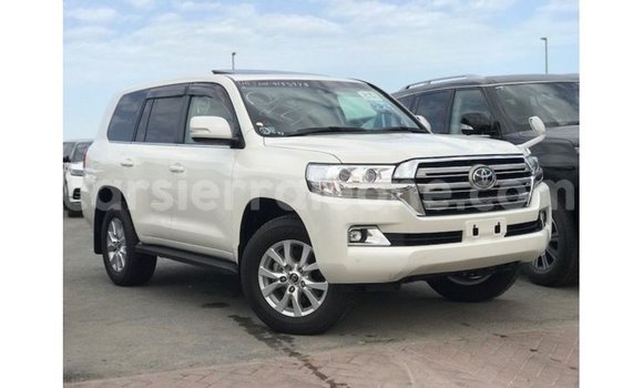 Buy Import Toyota Land Cruiser White Car in Import - Dubai in Kailahun Buy Import Toyota Land Cruiser White Car in Import - Dubai in Kailahun