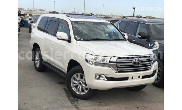 Buy Import Toyota Land Cruiser White Car in Import - Dubai in Kailahun Buy Import Toyota Land Cruiser White Car in Import - Dubai in Kailahun