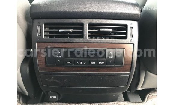 Buy Import Toyota Land Cruiser White Car in Import - Dubai in Kailahun Buy Import Toyota Land Cruiser White Car in Import - Dubai in Kailahun