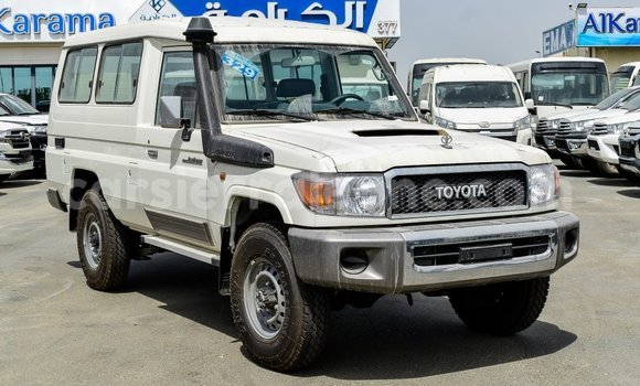 Buy Import Toyota Land Cruiser White Car in Import - Dubai in Kailahun Buy Import Toyota Land Cruiser White Car in Import - Dubai in Kailahun