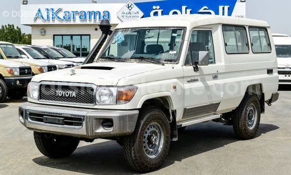 Buy Import Toyota Land Cruiser White Car in Import - Dubai in Kailahun Buy Import Toyota Land Cruiser White Car in Import - Dubai in Kailahun