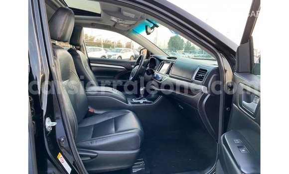 Buy Import Toyota Highlander Black Car in Import - Dubai in Kailahun Buy Import Toyota Highlander Black Car in Import - Dubai in Kailahun