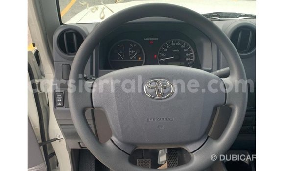 Buy Import Toyota Land Cruiser White Car in Import - Dubai in Kailahun Buy Import Toyota Land Cruiser White Car in Import - Dubai in Kailahun