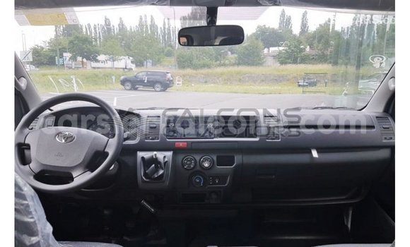 Buy Import Toyota Hiace White Car in Import - Dubai in Kailahun Buy Import Toyota Hiace White Car in Import - Dubai in Kailahun