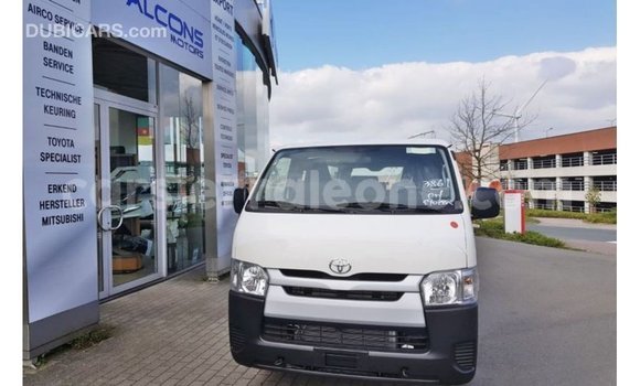 Buy Import Toyota Hiace White Car in Import - Dubai in Kailahun Buy Import Toyota Hiace White Car in Import - Dubai in Kailahun