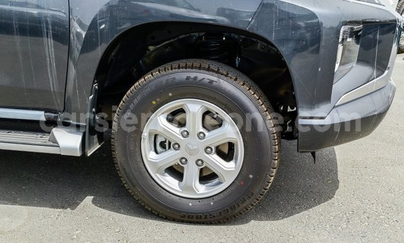 Buy Import Mitsubishi L200 Black Car in Import - Dubai in Kailahun Buy Import Mitsubishi L200 Black Car in Import - Dubai in Kailahun