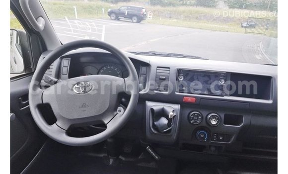 Buy Import Toyota Hiace White Car in Import - Dubai in Kailahun Buy Import Toyota Hiace White Car in Import - Dubai in Kailahun