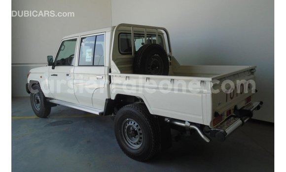 Acheter Import Voiture Toyota Land Cruiser Blanc à Import - Dubai, Kailahun Acheter Import Voiture Toyota Land Cruiser Blanc à Import - Dubai, Kailahun