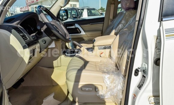 Buy Import Toyota Land Cruiser White Car in Import - Dubai in Kailahun Buy Import Toyota Land Cruiser White Car in Import - Dubai in Kailahun
