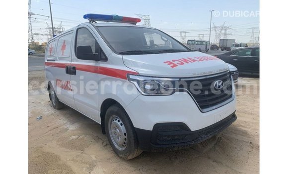 Buy Import Hyundai Accent White Car in Import - Dubai in Kailahun Buy Import Hyundai Accent White Car in Import - Dubai in Kailahun