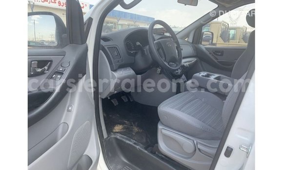 Buy Import Hyundai Accent White Car in Import - Dubai in Kailahun Buy Import Hyundai Accent White Car in Import - Dubai in Kailahun