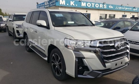 Acheter Import Voiture Toyota Land Cruiser Blanc à Import - Dubai, Kailahun Acheter Import Voiture Toyota Land Cruiser Blanc à Import - Dubai, Kailahun