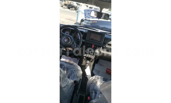 Acheter Import Voiture Suzuki Jimny Vert à Import - Dubai, Kailahun Acheter Import Voiture Suzuki Jimny Vert à Import - Dubai, Kailahun