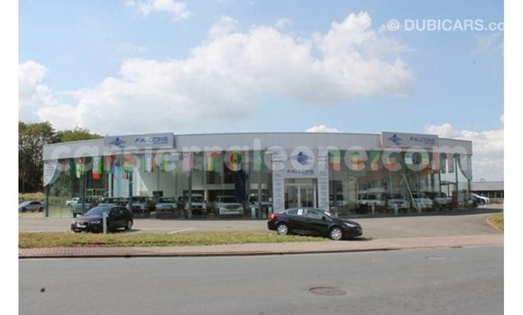 Buy Import Toyota Hilux White Car in Import - Dubai in Kailahun Buy Import Toyota Hilux White Car in Import - Dubai in Kailahun