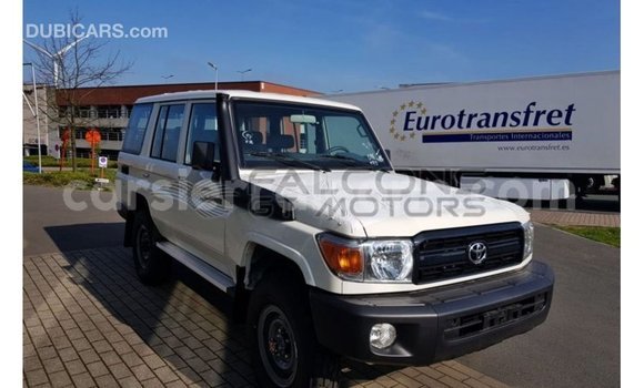 Buy Import Toyota Land Cruiser White Car in Import - Dubai in Kailahun Buy Import Toyota Land Cruiser White Car in Import - Dubai in Kailahun