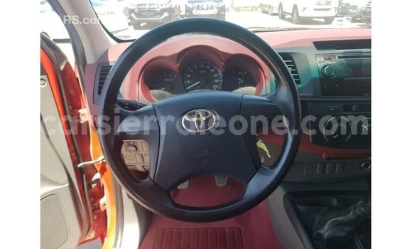 Acheter Import Voiture Toyota Hilux Rouge à Import - Dubai, Kailahun Acheter Import Voiture Toyota Hilux Rouge à Import - Dubai, Kailahun