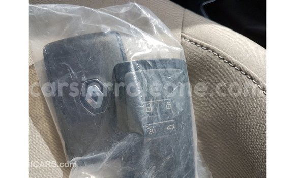 Buy Import Renault 19 Green Car in Import - Dubai in Kailahun Buy Import Renault 19 Green Car in Import - Dubai in Kailahun