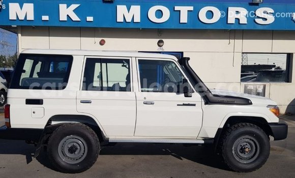 Buy Import Toyota Land Cruiser White Car in Import - Dubai in Kailahun Buy Import Toyota Land Cruiser White Car in Import - Dubai in Kailahun