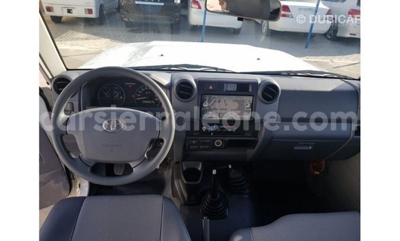 Buy Import Toyota Land Cruiser White Car in Import - Dubai in Kailahun Buy Import Toyota Land Cruiser White Car in Import - Dubai in Kailahun