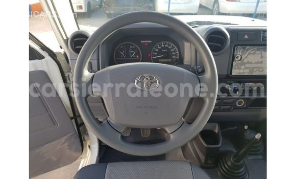 Buy Import Toyota Land Cruiser White Car in Import - Dubai in Kailahun Buy Import Toyota Land Cruiser White Car in Import - Dubai in Kailahun