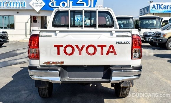 Buy Import Toyota Hilux White Car in Import - Dubai in Kailahun Buy Import Toyota Hilux White Car in Import - Dubai in Kailahun